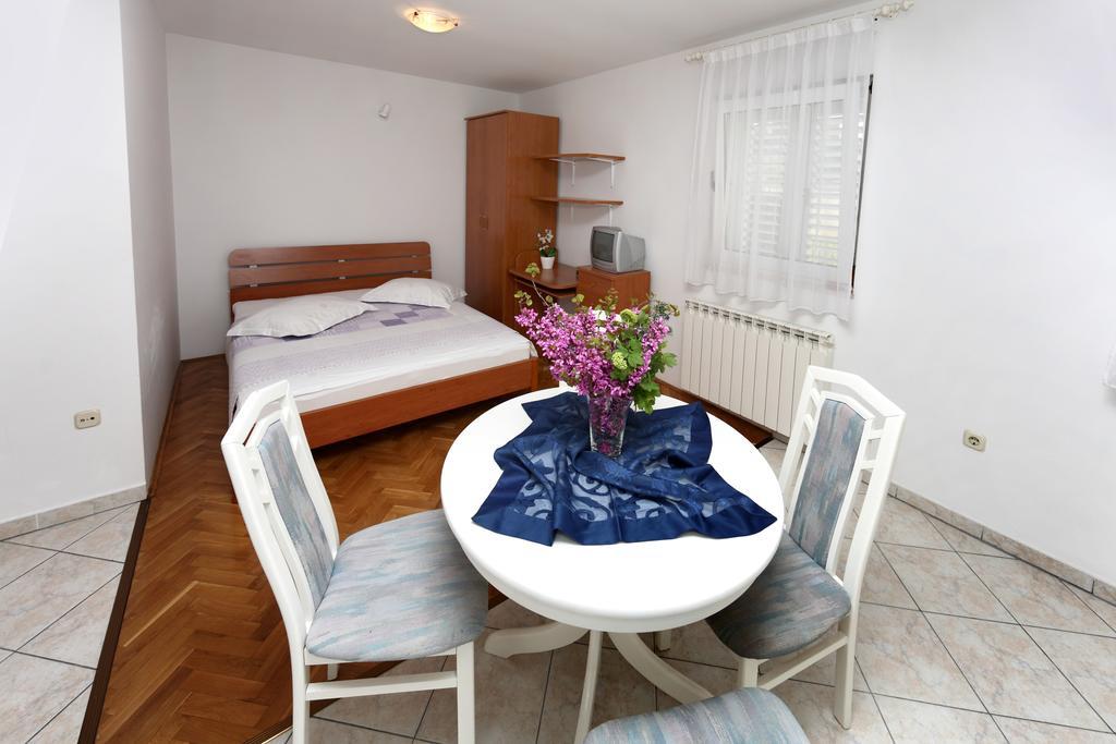 Apartments In Beautiful Split Подстрана Стая снимка