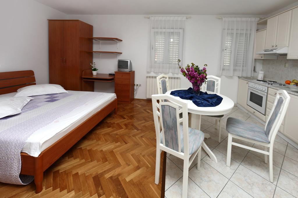 Apartments In Beautiful Split Подстрана Стая снимка