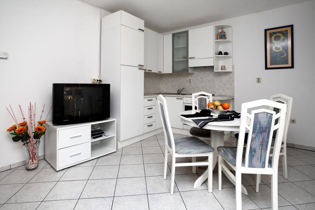 Apartments In Beautiful Split Подстрана Стая снимка